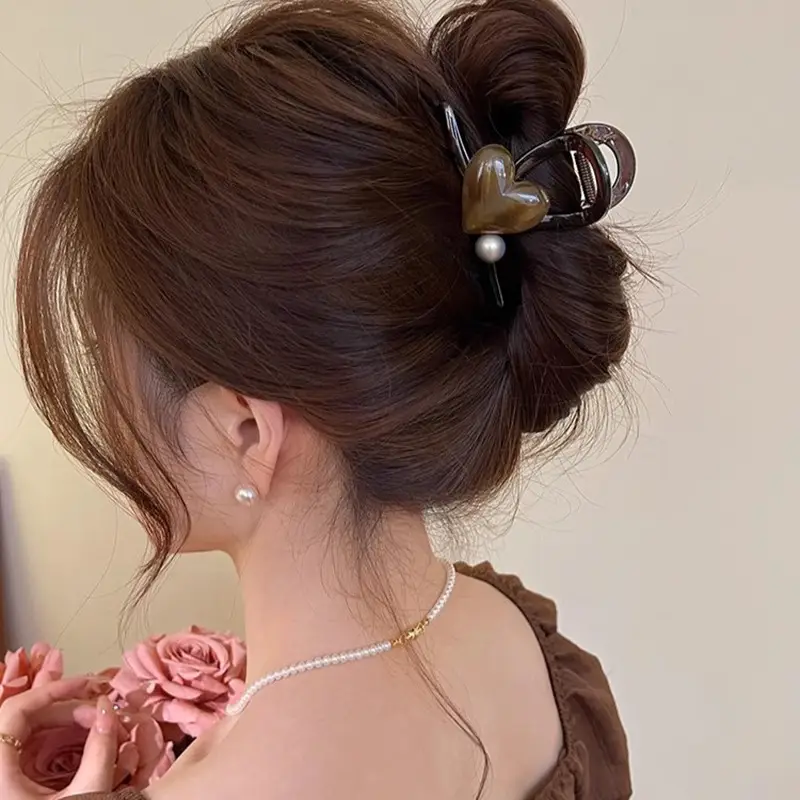 Large Acrylic Pearl Hair Clip Women's High-end Shark Clip - Image 6