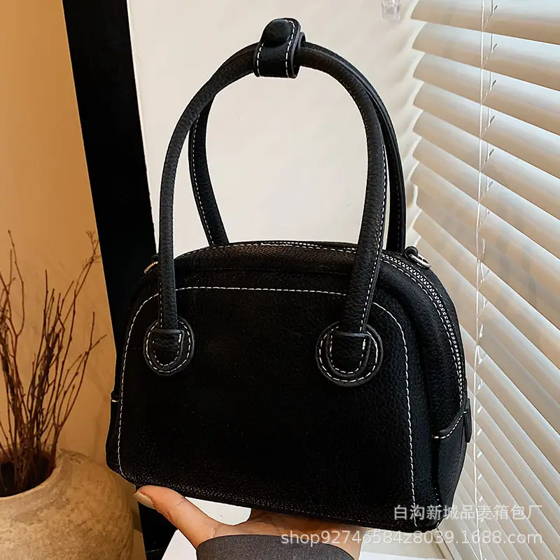 Black French Niche Shoulder Bag for Women 2026 - Image 8