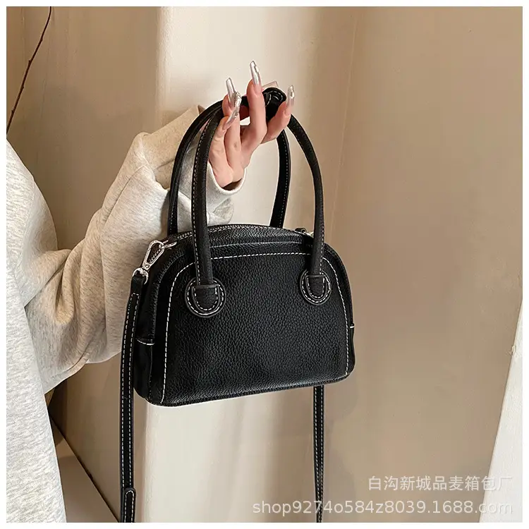 Black French Niche Shoulder Bag for Women 2026 — feature 19