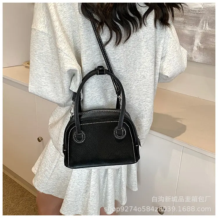 Black French Niche Shoulder Bag for Women 2026 — feature 21