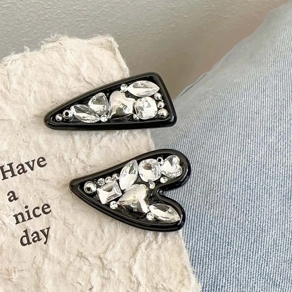Black Diamond Hairpin Clips for Women 2024 - Image 3