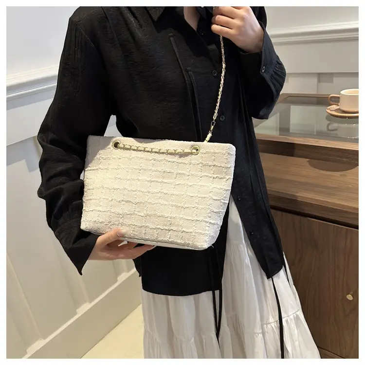 Grey Chain Shoulder Bag for Women 2024 Spring Summer — feature 13