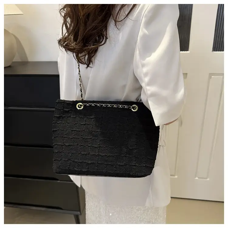 Grey Chain Shoulder Bag for Women 2024 Spring Summer — feature 19