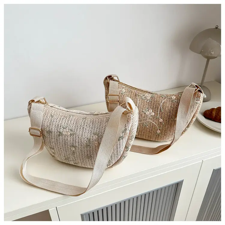 Portable Straw Woven Bag Summer 2024 — feature 14