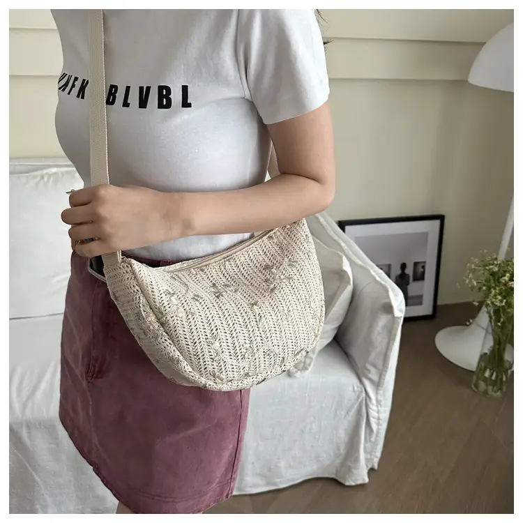 Portable Straw Woven Bag Summer 2024 — feature 7