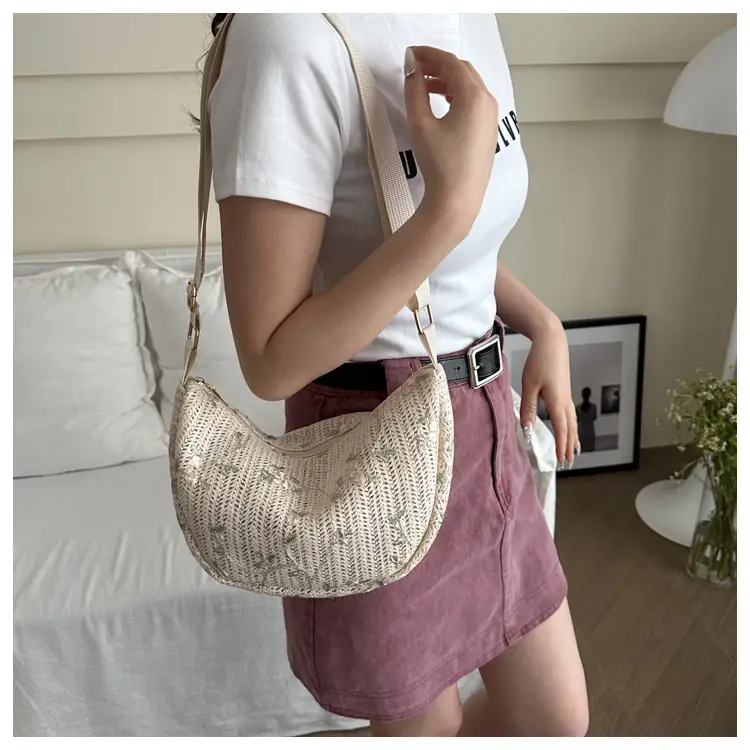 Portable Straw Woven Bag Summer 2024 — feature 8