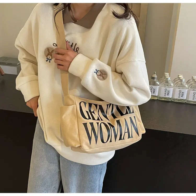 Women's Black "Gentle Woman" Shoulder Bag 2024 — feature 11