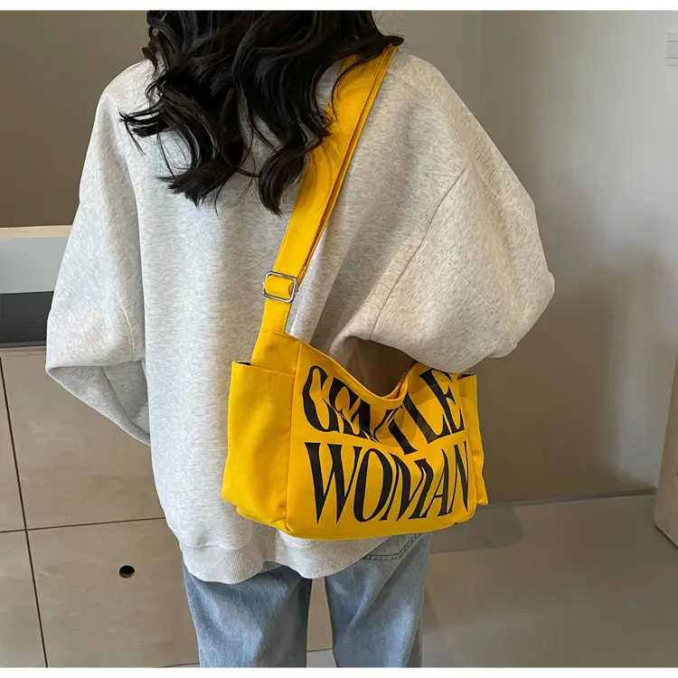 Women's Black "Gentle Woman" Shoulder Bag 2024 — feature 18