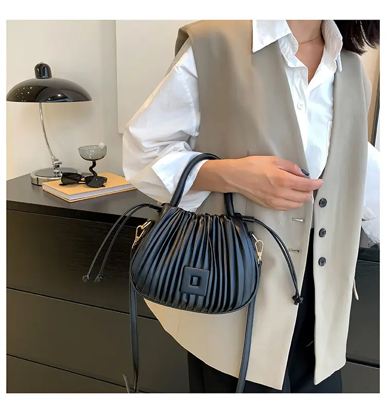 Green Textured Shoulder Crossbody Bag for Women 2024 — feature 22