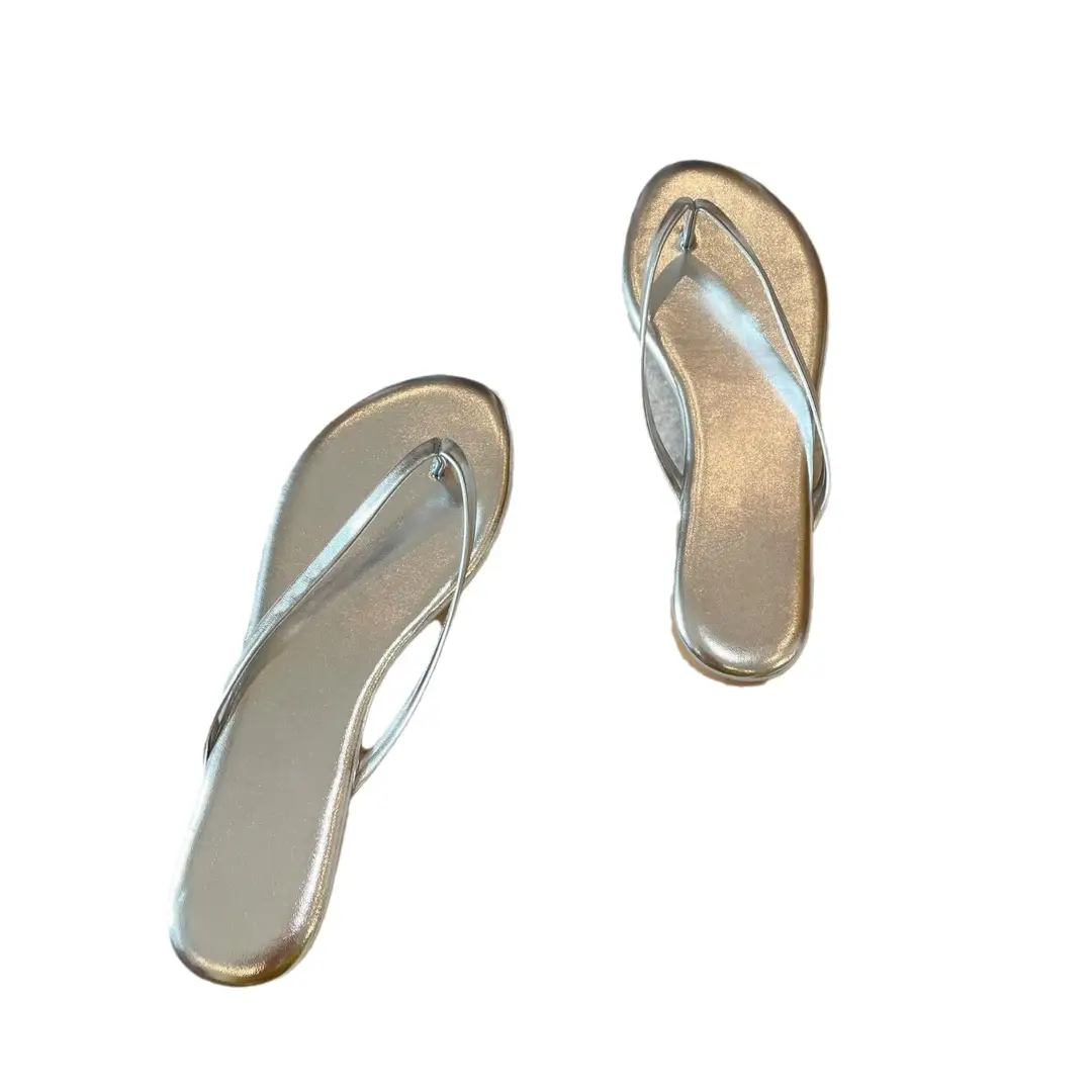 Silver Flip-flops Women's 2024 Summer Outer Wear Fashionable Soft Bottom Sandwich Slippers Beach Slippers Large Size Flip-flops - Image 7
