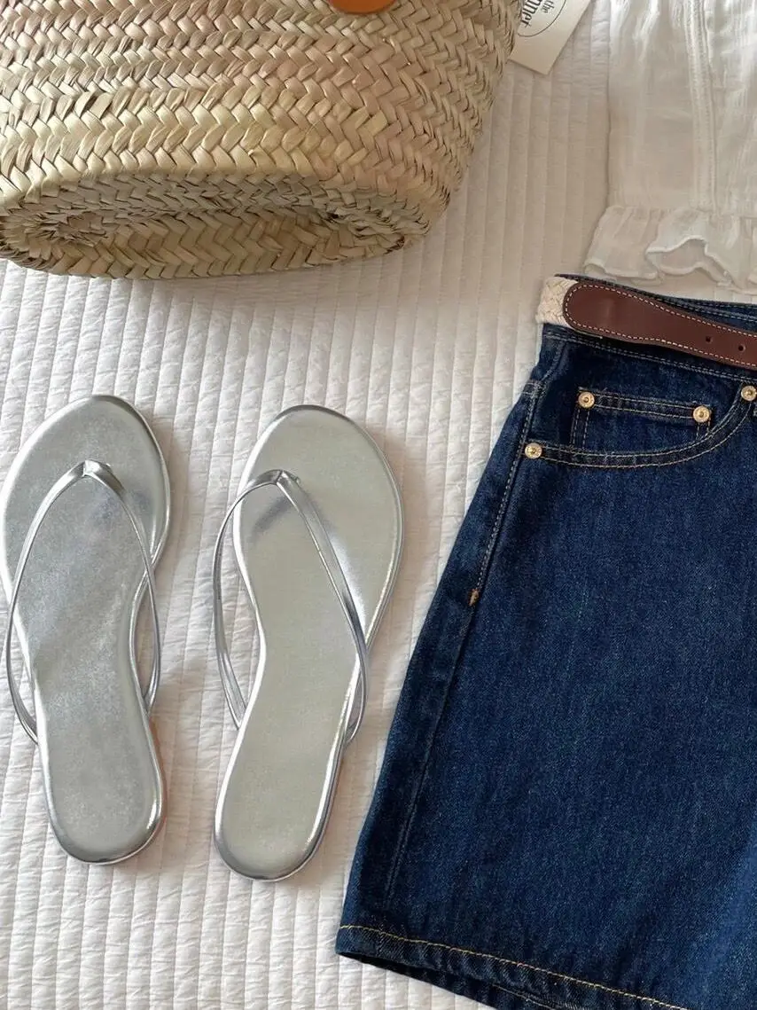 Silver Flip-flops Women's 2024 Summer Outer Wear Fashionable Soft Bottom Sandwich Slippers Beach Slippers Large Size Flip-flops — feature 13