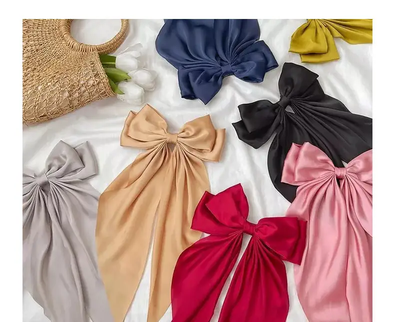 Pink Satin Hairpin with Vintage Bow Design — feature 13