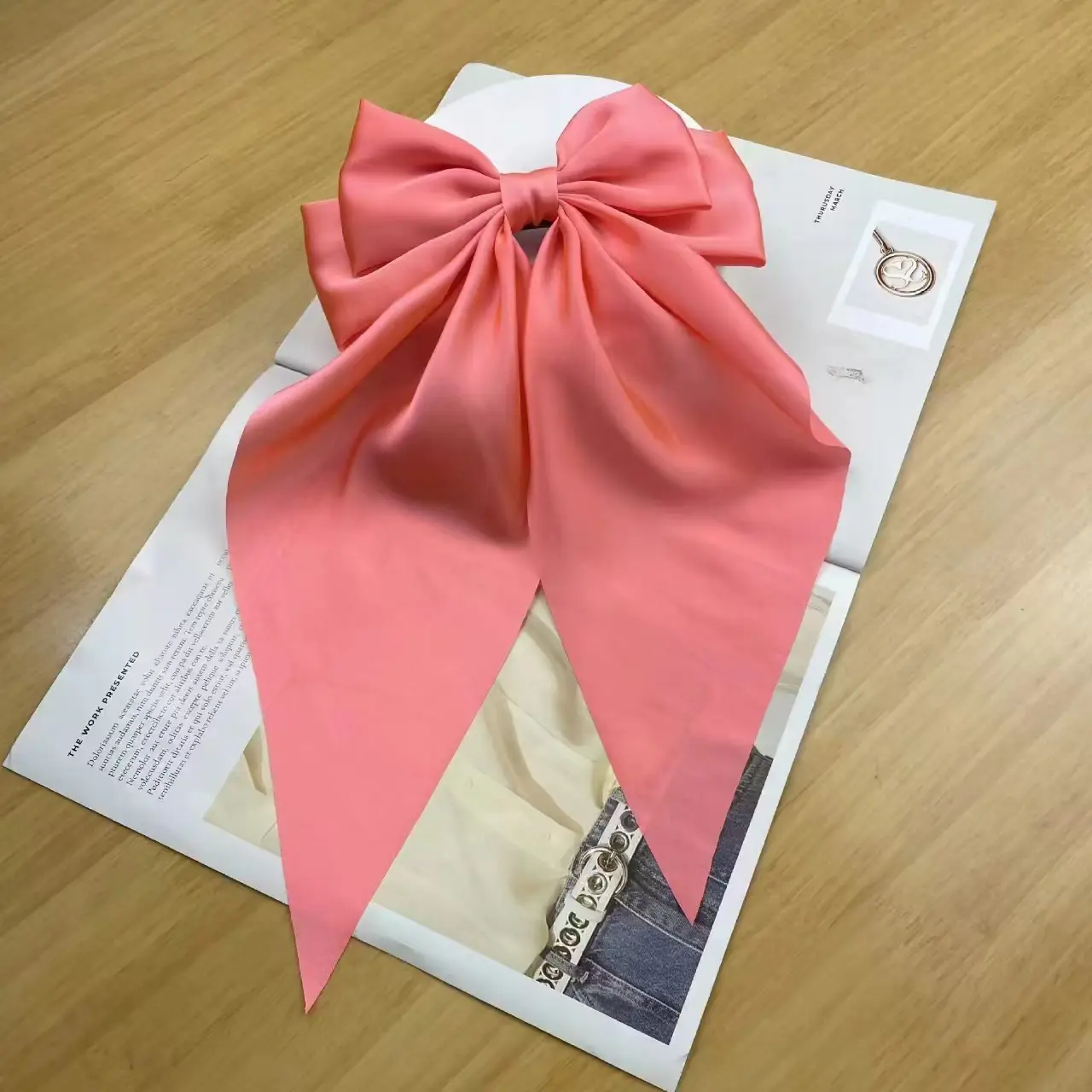 Pink Satin Hairpin with Vintage Bow Design - Image 26