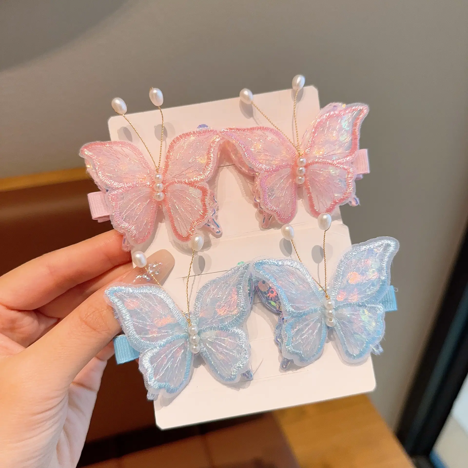 Double-layer Pearl Butterfly Hair Clips for Girls — feature 4