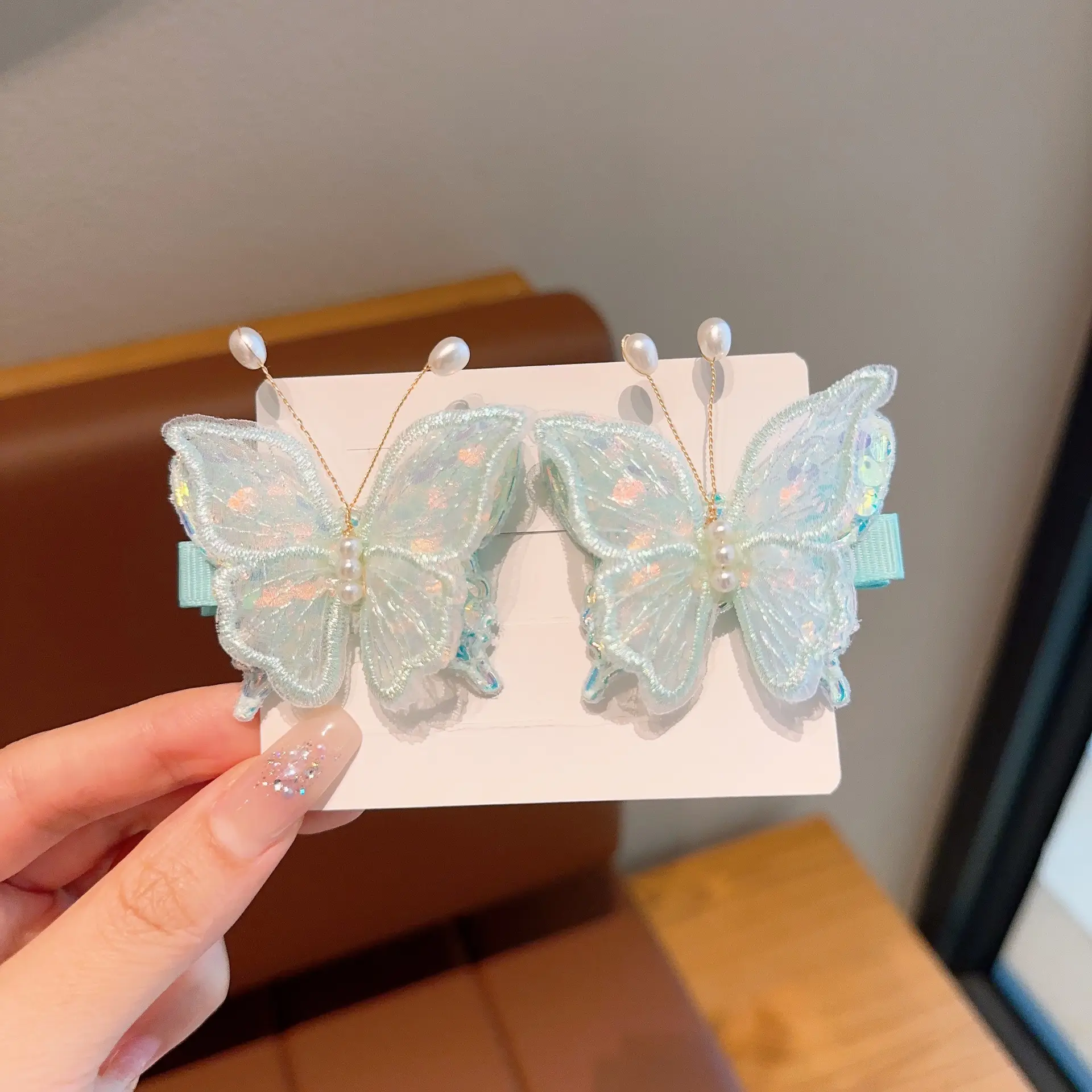 Double-layer Pearl Butterfly Hair Clips for Girls - Image 5