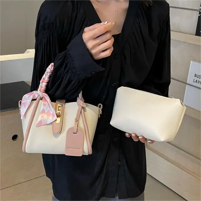 Women's Checkered Handbag with Strap Shoulder Bag 2024 - Image 7