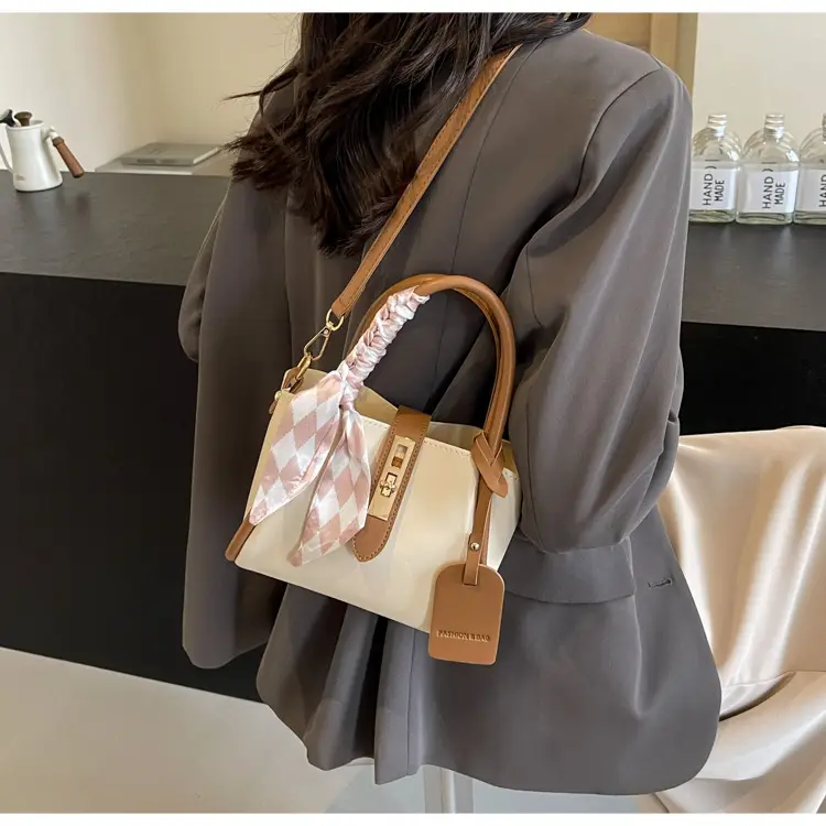 Women's Checkered Handbag with Strap Shoulder Bag 2024 — feature 19
