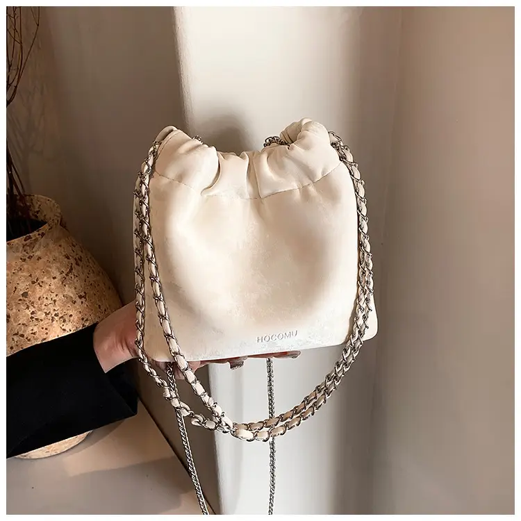 Women's Chain Shoulder Bag Cream Satin Bucket Style — feature 11