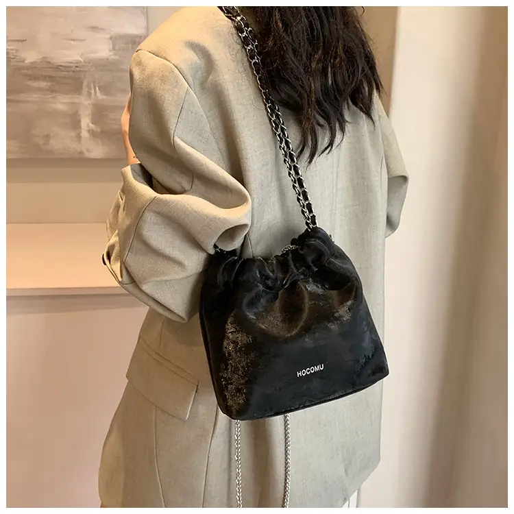 Women's Chain Shoulder Bag Cream Satin Bucket Style — feature 32