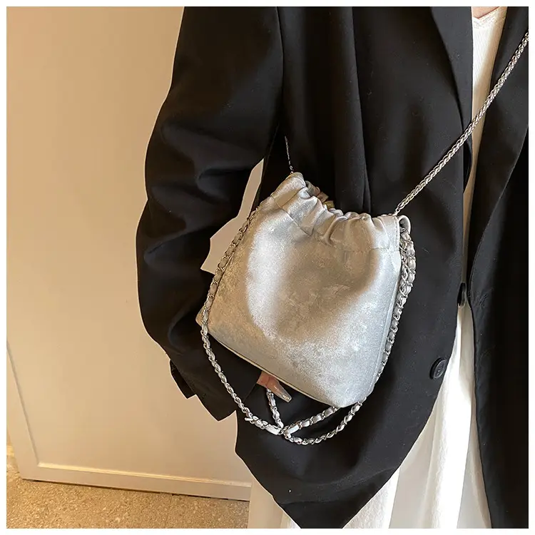 Women's Chain Shoulder Bag Cream Satin Bucket Style — feature 41