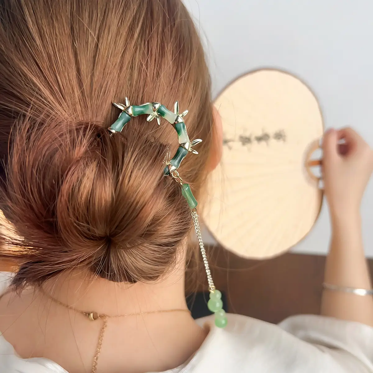 Elegant Green Bamboo Hairpin with Chain - Image 5