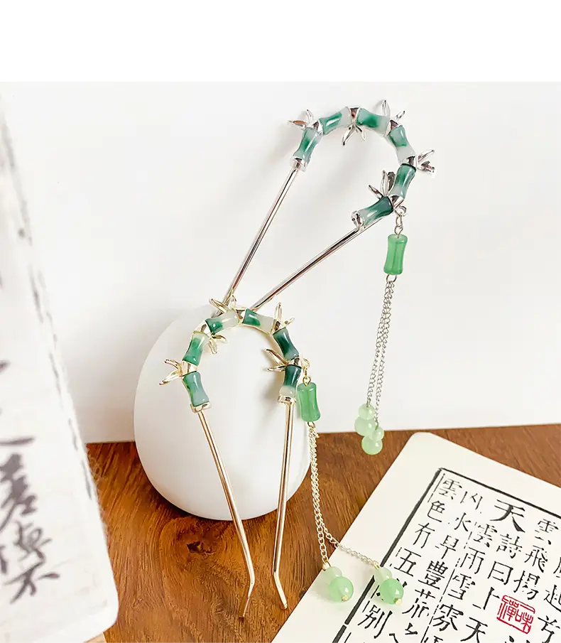 Elegant Green Bamboo Hairpin with Chain — feature 8