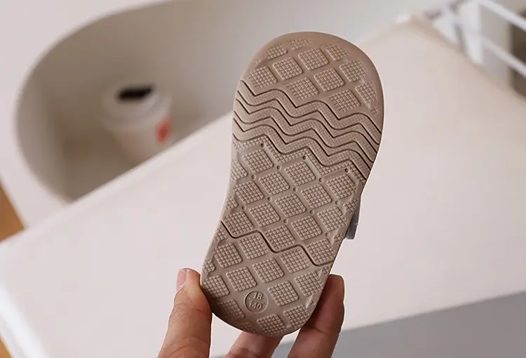 Baby Toddler Shoes Single Mesh Bear Embroidery 2026 — feature 13