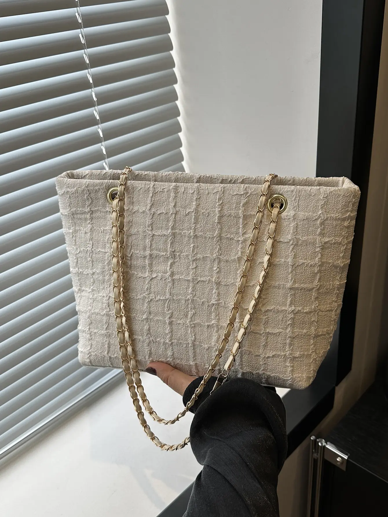 Women's Textile Chain Shoulder Bag Large Capacity 2024 - Image 6