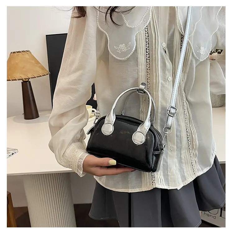 2024 Silver Red Shell Bowling Bag for Women — feature 14