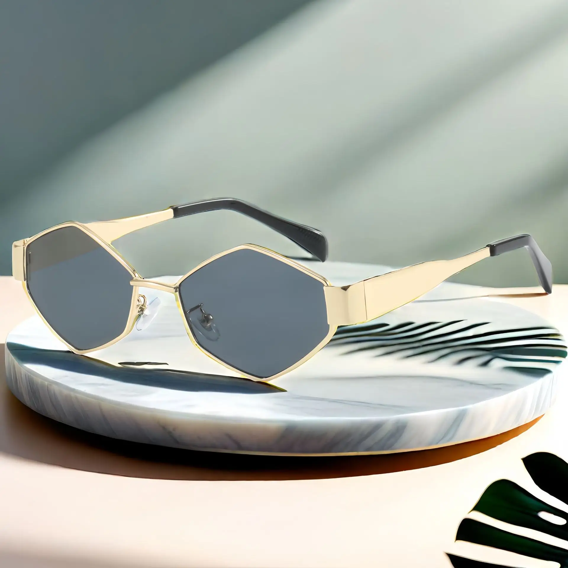 Women Metal Polygonal Anti-UV Sunglasses - Image 11
