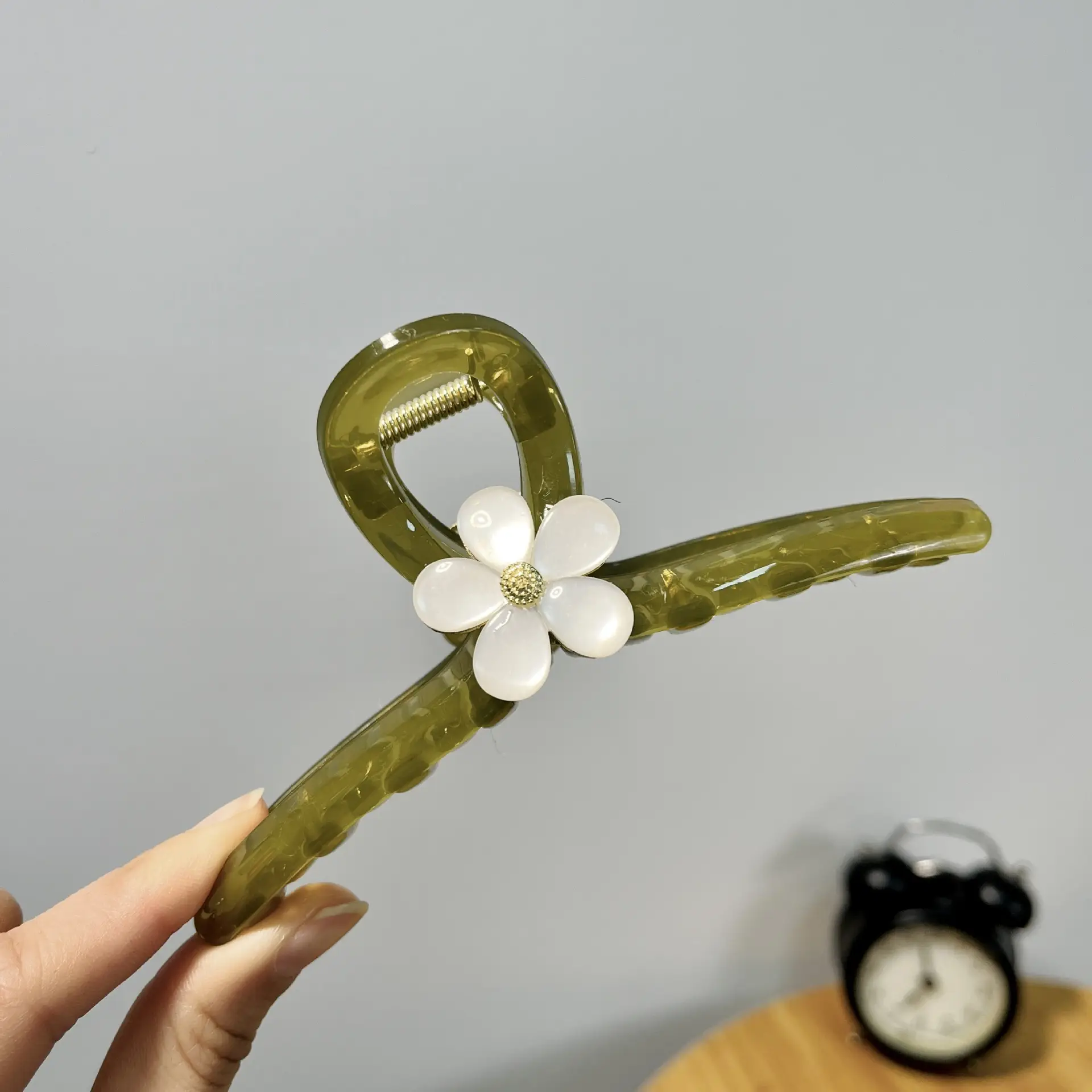 Jewelry Clip Hairpin with Pearl Color