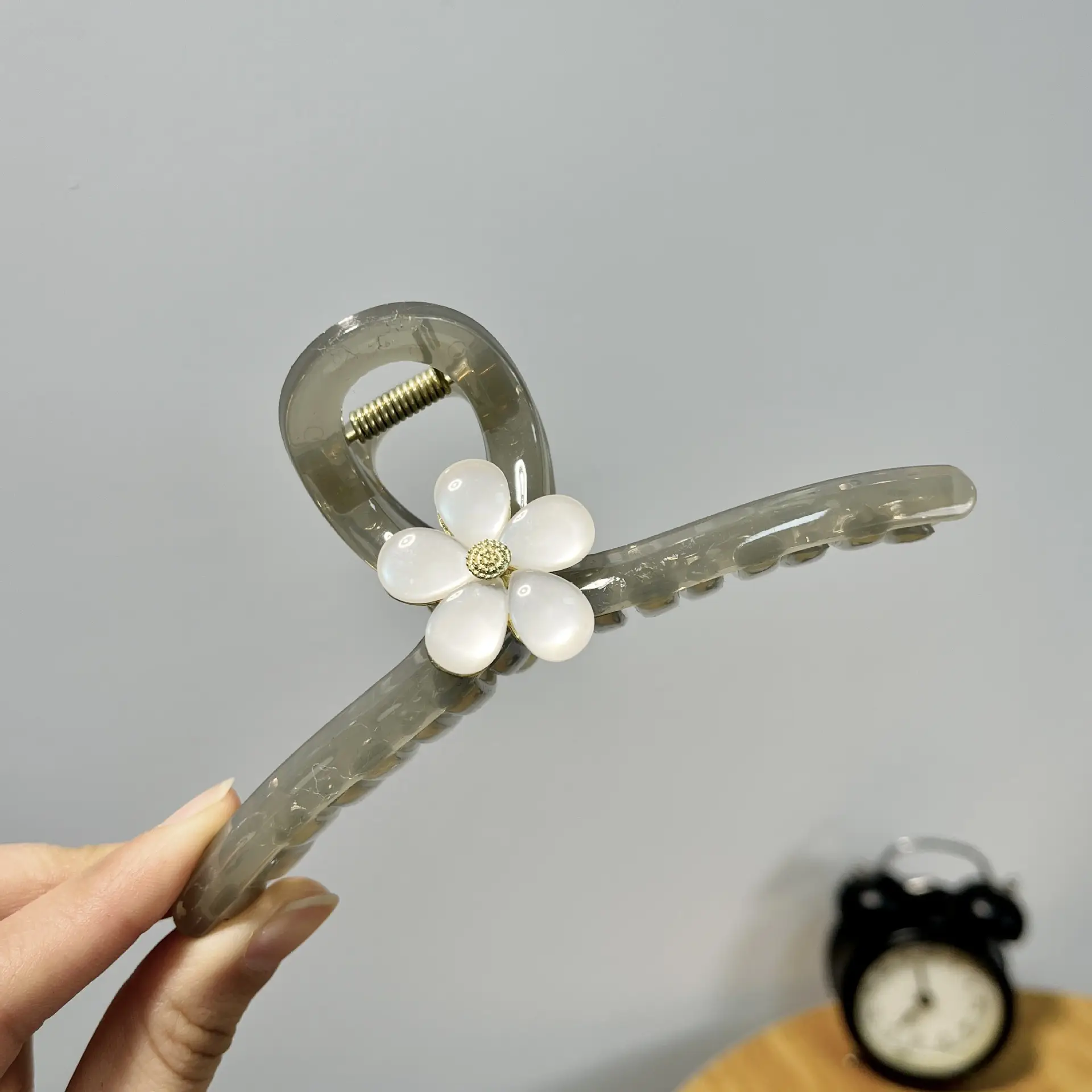 Jewelry Clip Hairpin with Pearl Color — feature 16