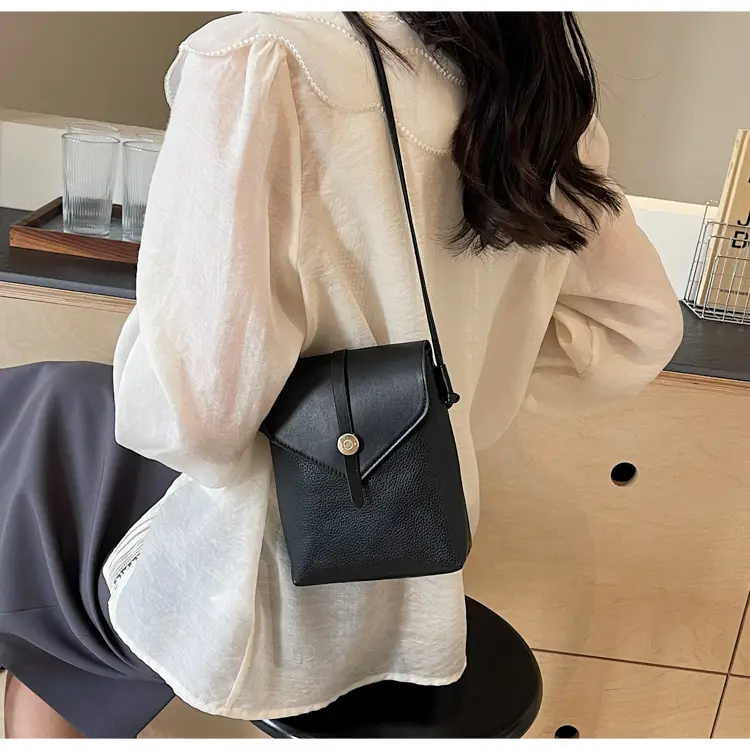Soft Leather Vintage Crossbody Bag for Women 2024 Spring Summer — feature 10