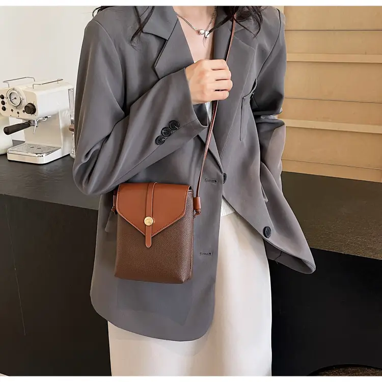 Soft Leather Vintage Crossbody Bag for Women 2024 Spring Summer — feature 11