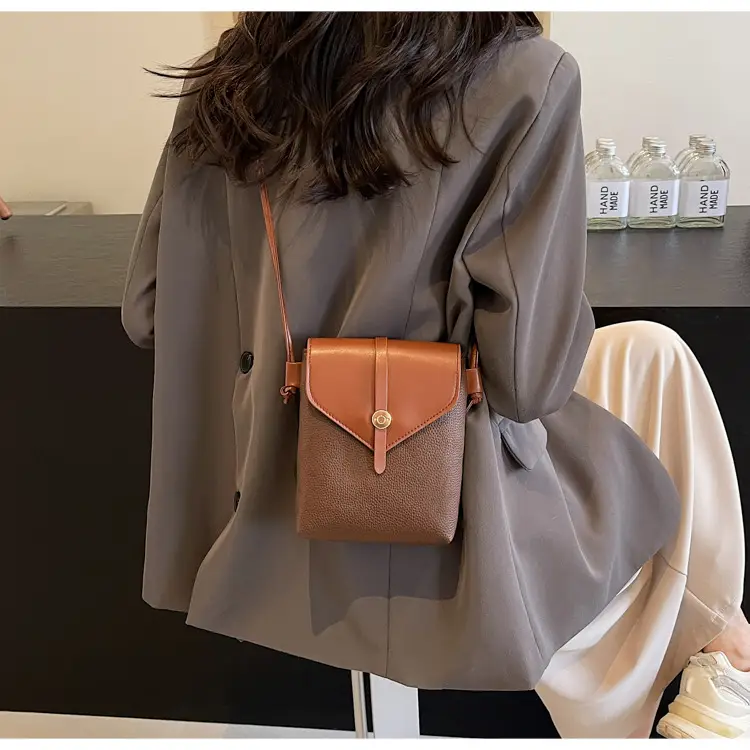 Soft Leather Vintage Crossbody Bag for Women 2024 Spring Summer — feature 13