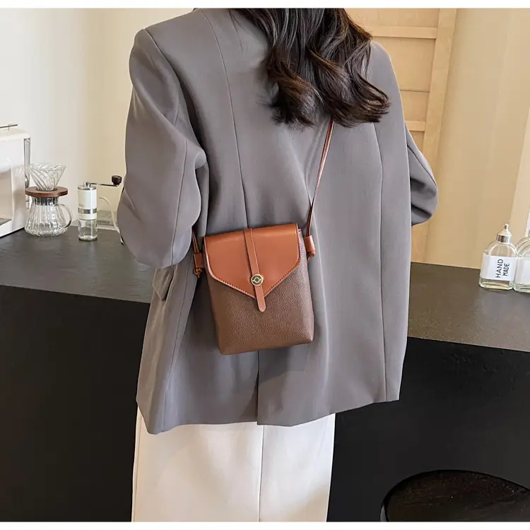 Soft Leather Vintage Crossbody Bag for Women 2024 Spring Summer — feature 14