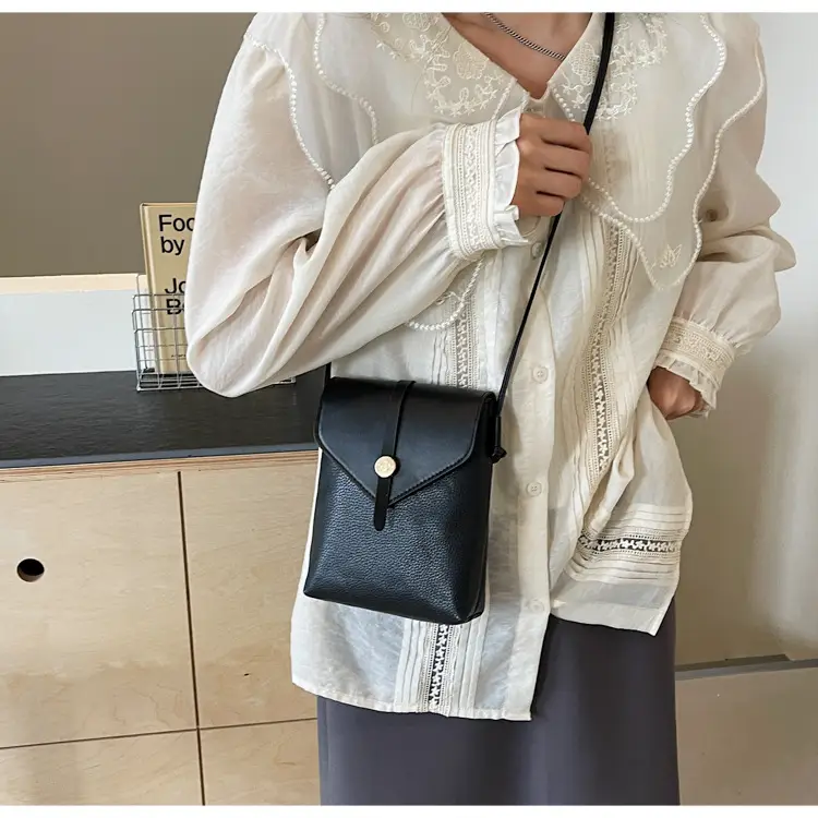 Soft Leather Vintage Crossbody Bag for Women 2024 Spring Summer — feature 7