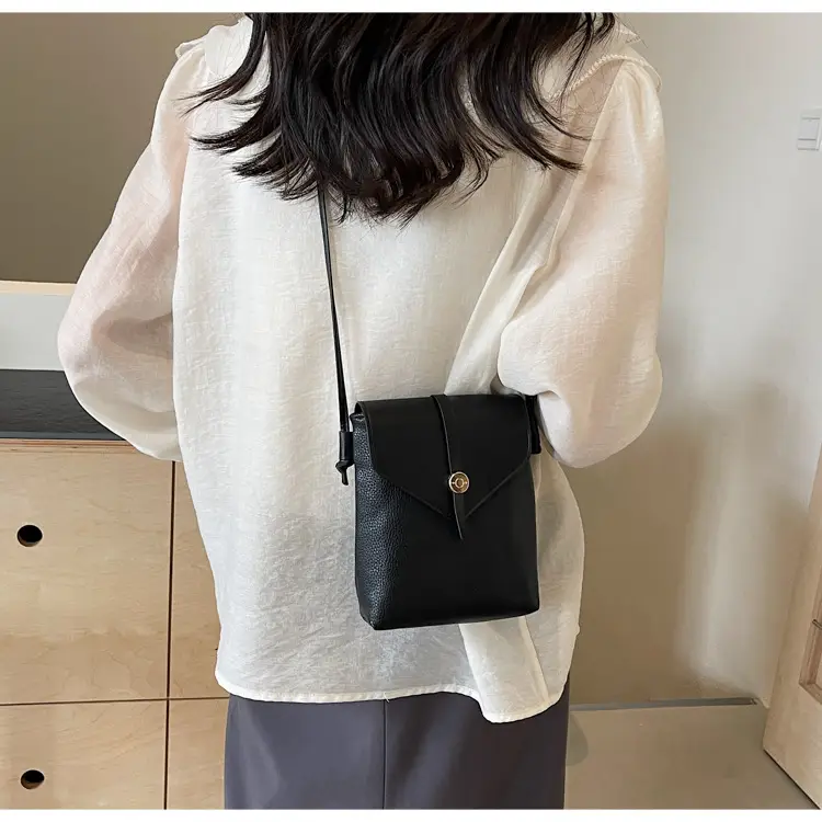 Soft Leather Vintage Crossbody Bag for Women 2024 Spring Summer — feature 8