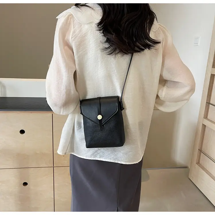 Soft Leather Vintage Crossbody Bag for Women 2024 Spring Summer — feature 9