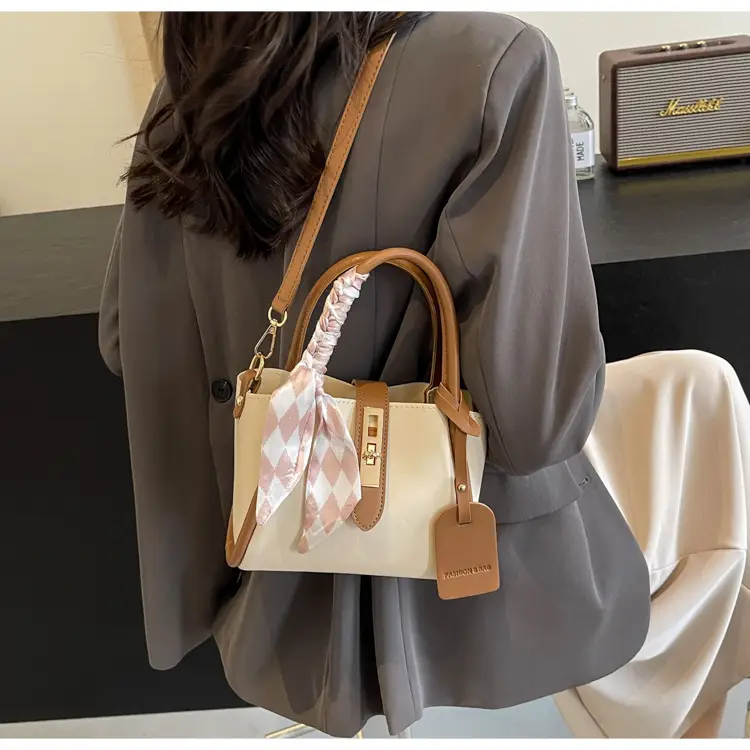 Women's Checkered Messenger Bag Summer 2024 — feature 18