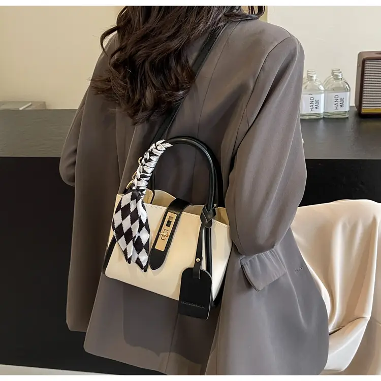 Women's Checkered Messenger Bag Summer 2024 — feature 21