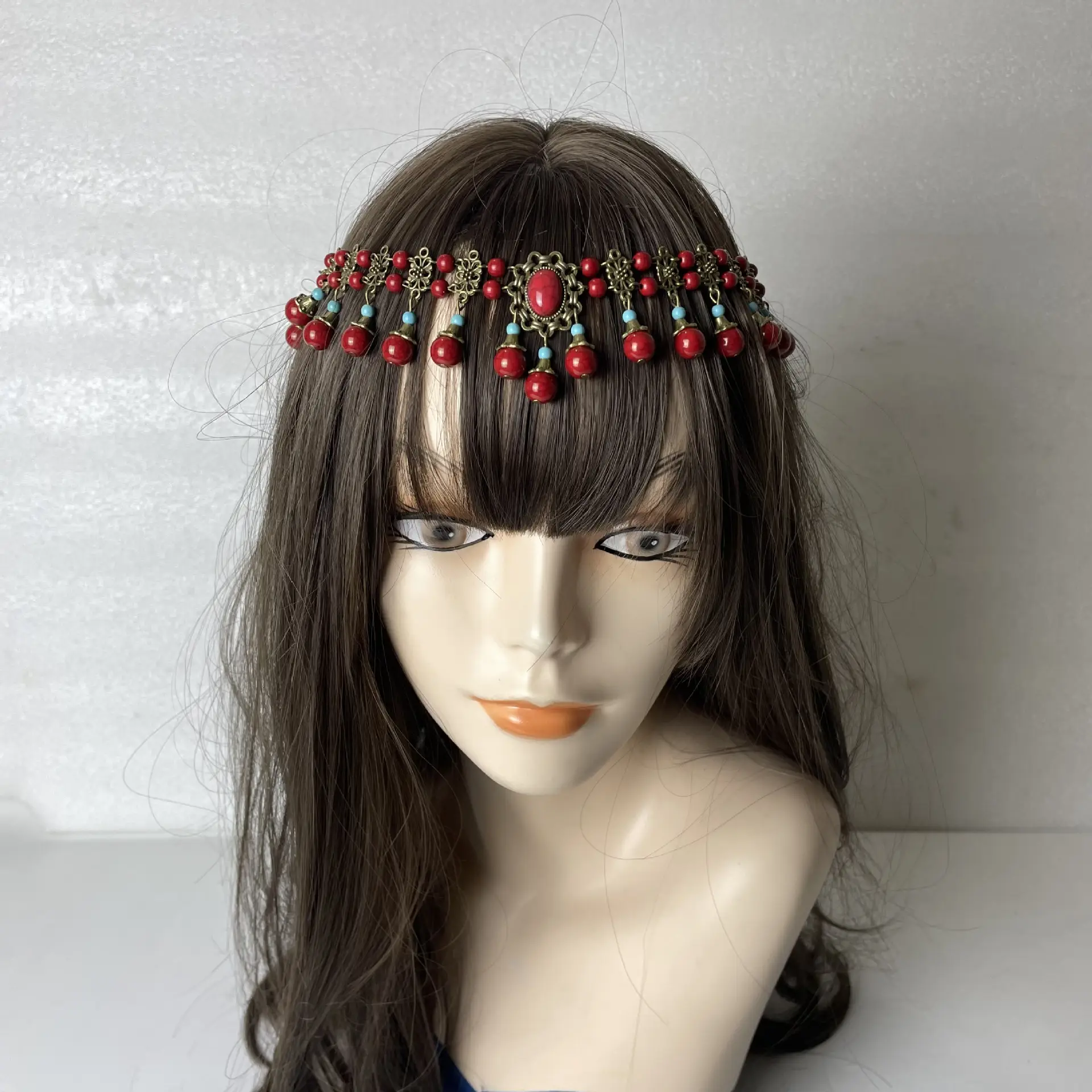 Retro Red Beaded Travel Eyebrow Pendant — feature 8