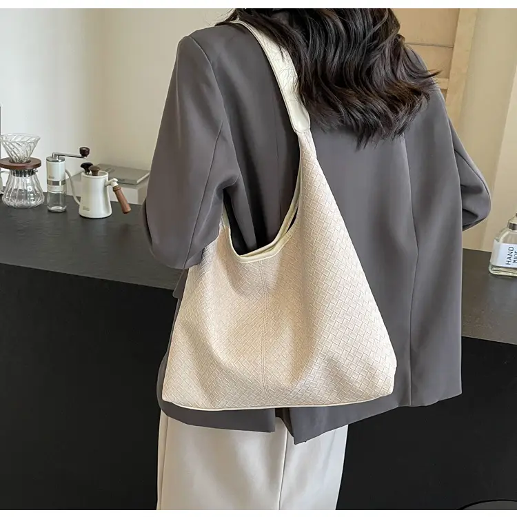 Women Textured Shoulder Bag 2024 Beige — feature 12