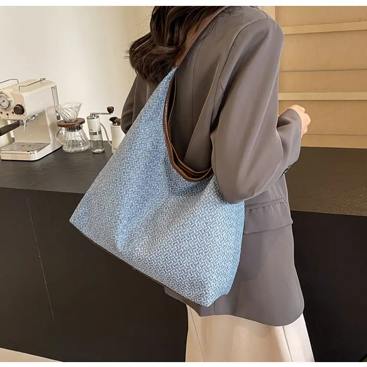 Women Textured Shoulder Bag 2024 Beige — feature 13