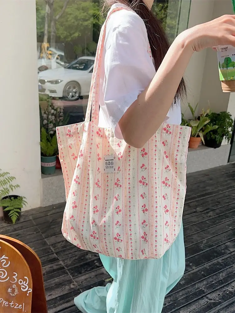 Women's Romantic Floral Canvas Shoulder Bag - Image 6