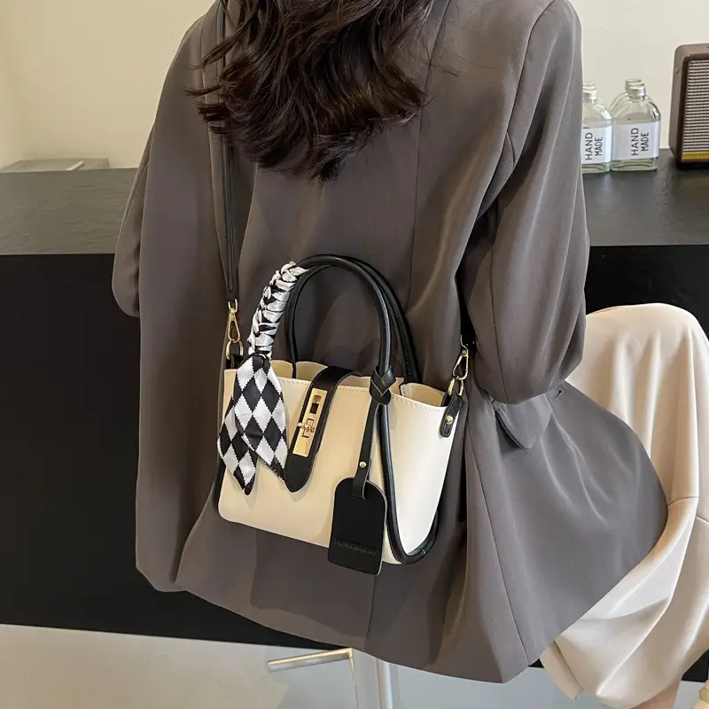 2024 Women's Retro Niche Shoulder Crossbody Bag - Image 7