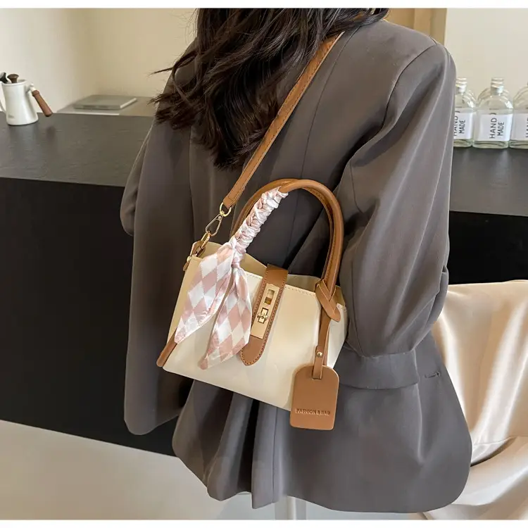2024 Women's Retro Niche Shoulder Crossbody Bag — feature 23