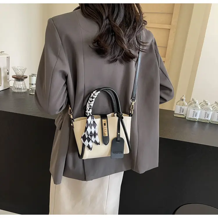 2024 Women's Retro Niche Shoulder Crossbody Bag — feature 28