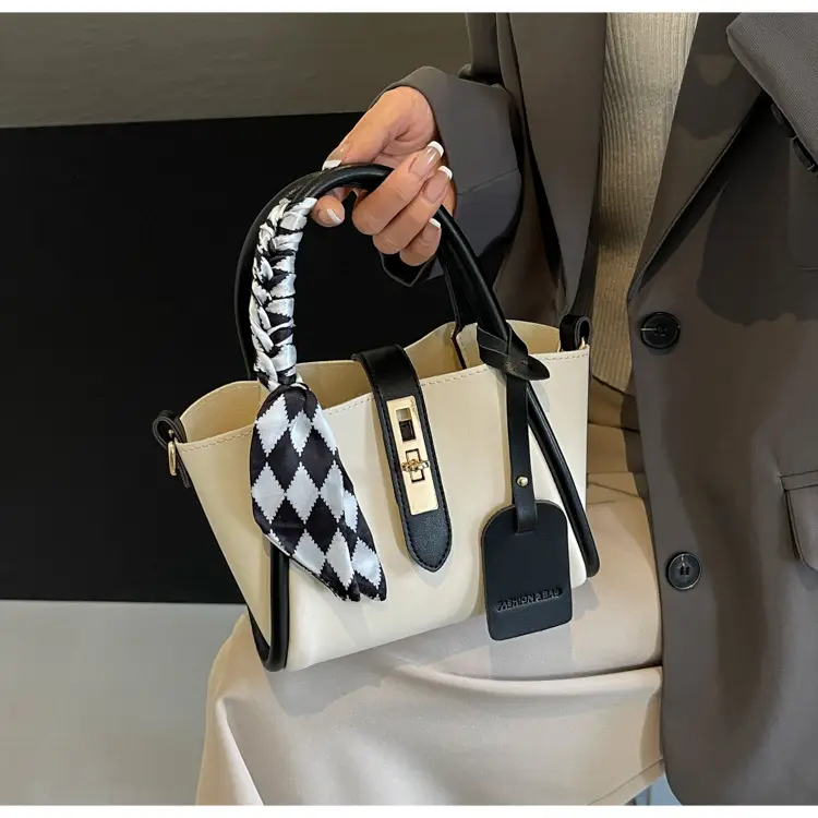 2024 Women's Retro Niche Shoulder Crossbody Bag — feature 33