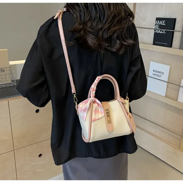 2024 Women's Retro Niche Shoulder Crossbody Bag — feature 35